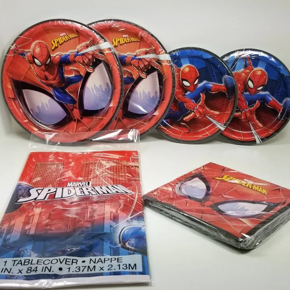 Spiderman Party pack cake plate, regular plate, napkins and table cloth